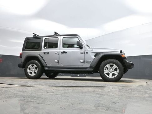 Used 2018 Jeep Wrangler Unlimited Sport S image 52