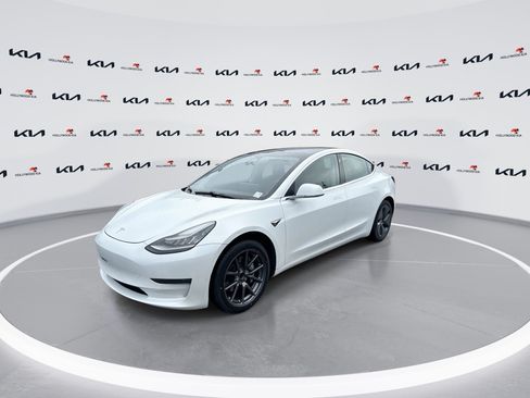 Used 2019 Tesla Model 3 Long Range RWD image 4