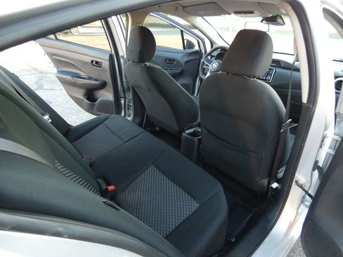 Used 2020 Nissan Versa S image 23