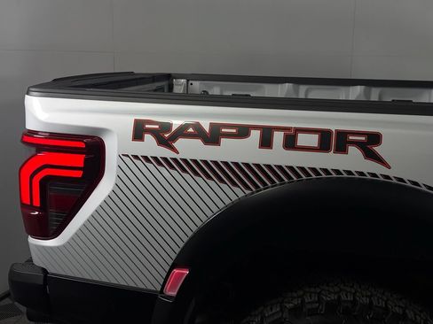 Used 2025 Ford F150 Raptor AWD/4WD image 8