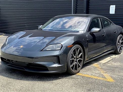 New 2025 Porsche Taycan image 1