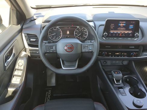 Certified 2025 Nissan Rogue SV AWD/4WD image 16