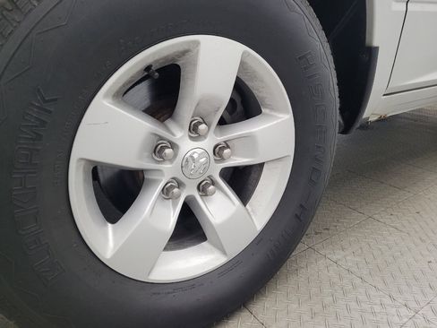 Used 2018 RAM 1500 Express image 31