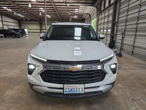 Used 2025 Chevrolet TrailBlazer LT AWD/4WD image 7