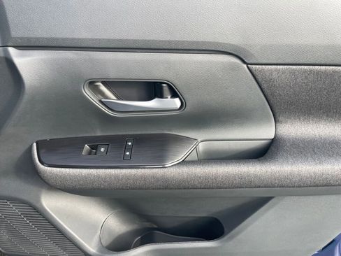 Used 2026 Nissan Kicks SV w/ SV Premium Package image 16