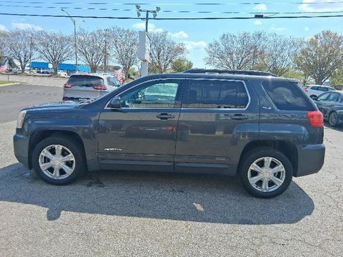 Used 2017 GMC Terrain SLE w/ Convenience Package image 4