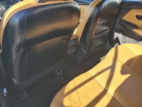 Used 2025 Nissan Sentra SV w/ SV Premium Package FWD image 14