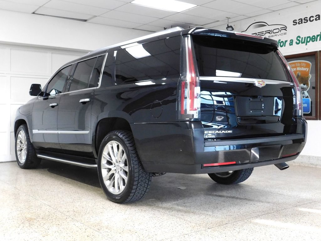 Used 2019 Cadillac Escalade ESV Luxury AWD/4WD image 6