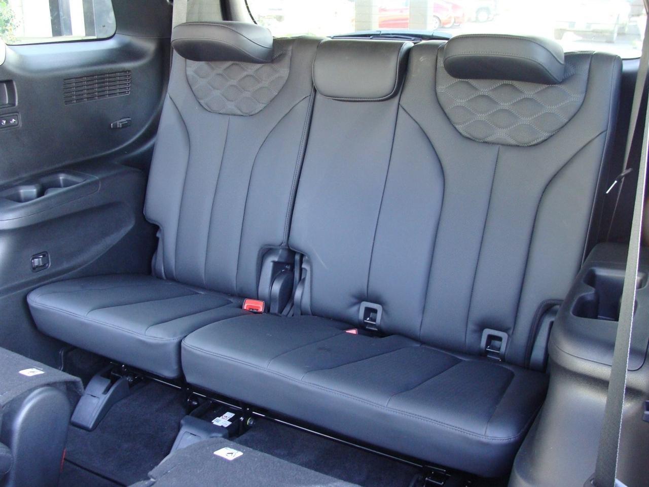 Used 2022 Hyundai Palisade Limited w/ Cargo Package AWD/4WD image 8