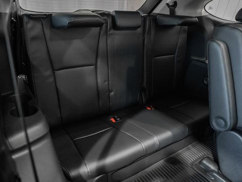 New 2026 Toyota Highlander Platinum image 37