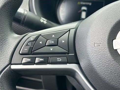 Used 2023 Nissan Kicks SV w/ Interior Electronics Package FWD image 10