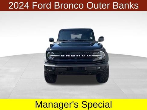 Used 2024 Ford Bronco Outer Banks w/ Sasquatch Package AWD/4WD image 2