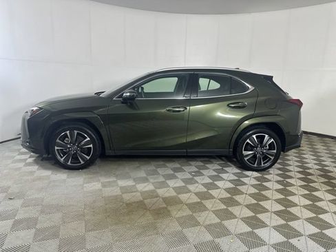 Used 2025 Lexus UX 300h AWD w/ Accessory Package (Z1) image 4