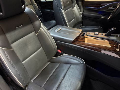 Used 2022 Cadillac Escalade ESV Premium Luxury RWD image 57