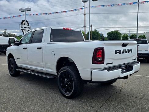 Used 2025 RAM 2500 Big Horn AWD/4WD image 7