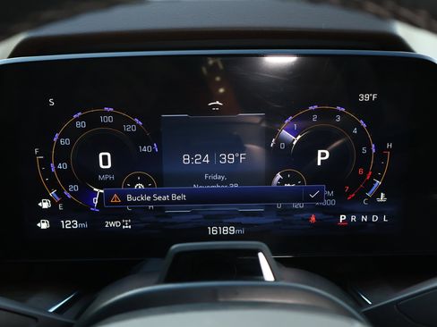 Certified 2025 Chevrolet Suburban High Country image 21