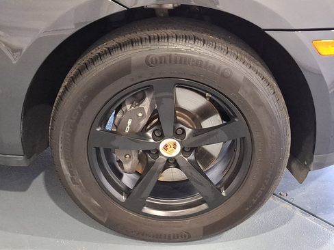 Used 2021 Porsche Macan image 7