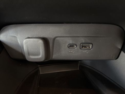 New 2026 Chevrolet Trax RS w/ Sunroof Package FWD image 27