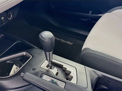 Used 2018 Toyota RAV4 XLE image 10