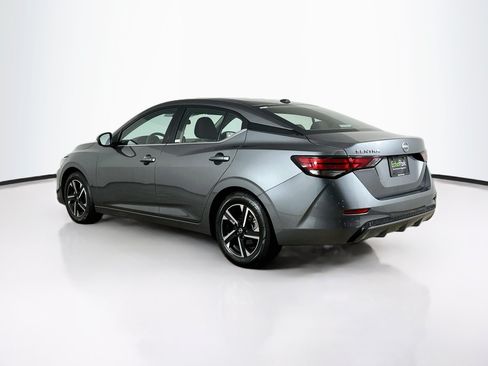 Used 2025 Nissan Sentra SV FWD image 5
