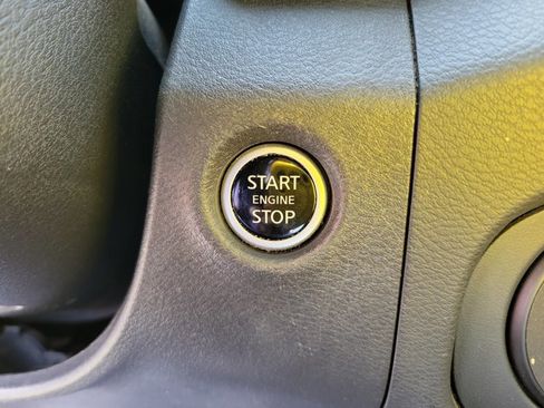 Used 2022 Nissan Frontier PRO-4X w/ Technology Package image 29