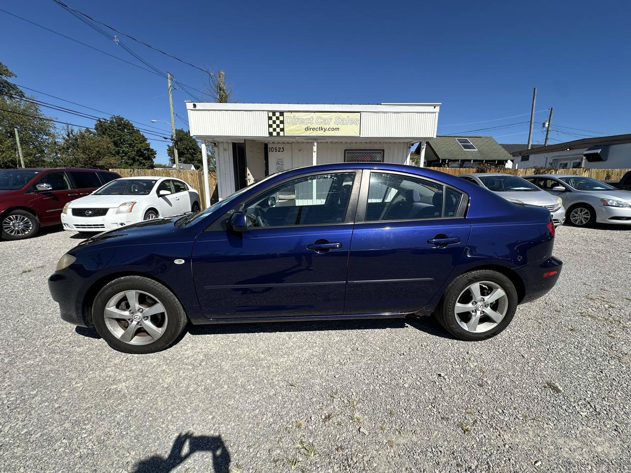 Used 2005 MAZDA MAZDA3 I w/ Pwr & 16" Alloy Wheel Pkg FWD image 2