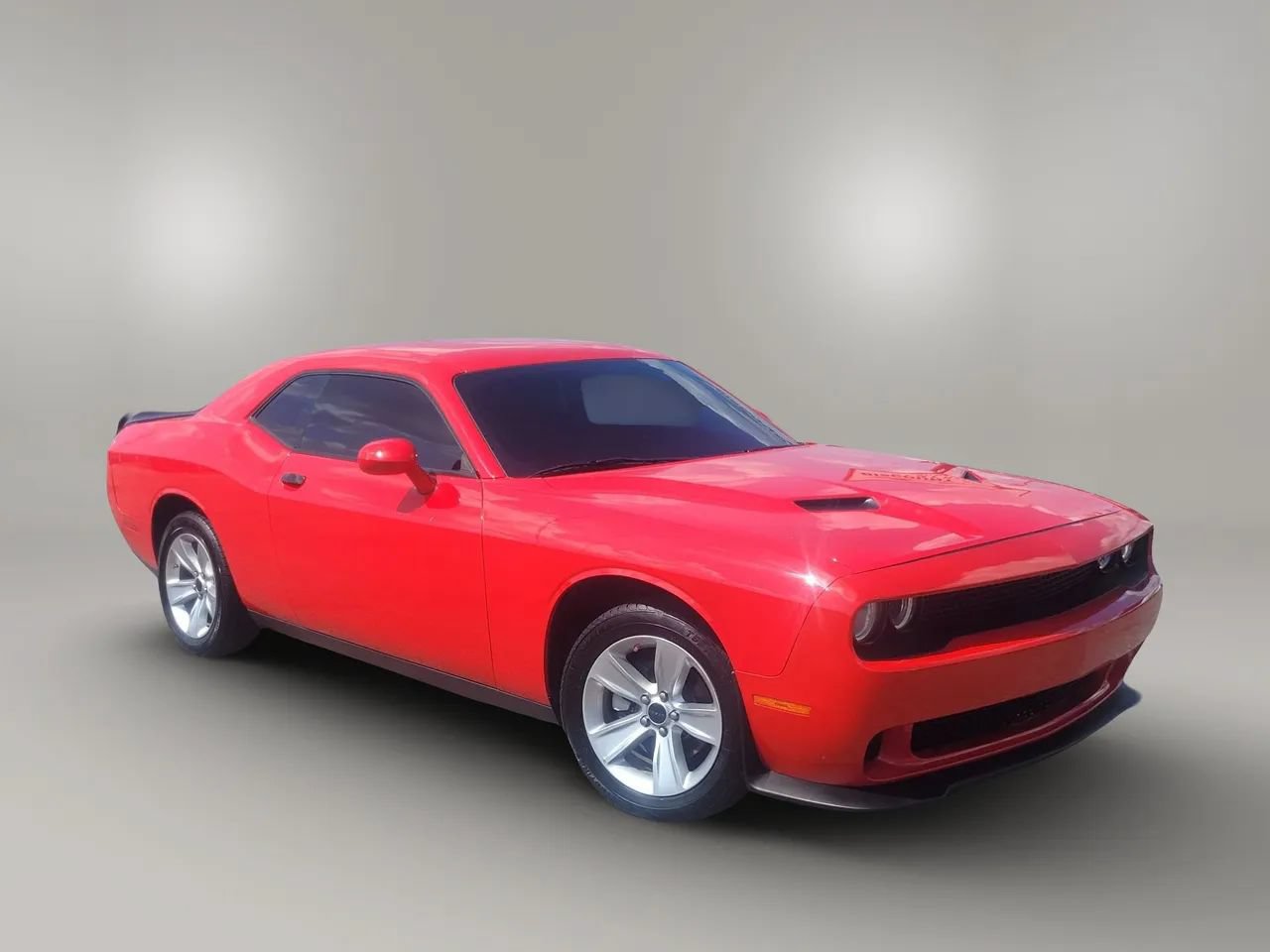 Used 2023 Dodge Challenger SXT RWD image 5