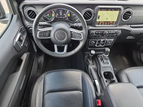 Used 2023 Jeep Wrangler Unlimited Sahara w/ Cold Weather Group AWD/4WD image 12