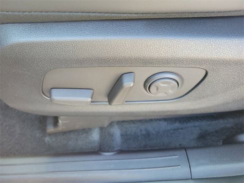 New 2026 Kia Carnival LXS image 23