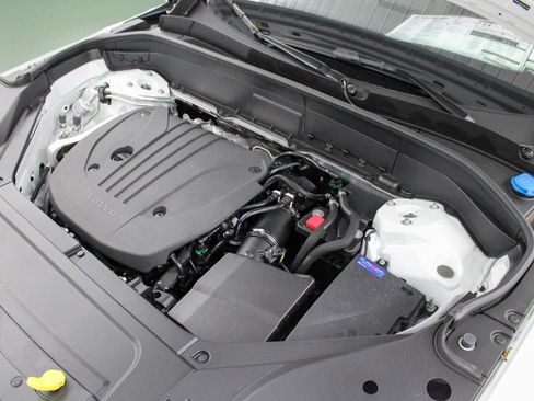 New 2026 Volvo XC60 B5 Plus w/ Protection Package Premier image 41