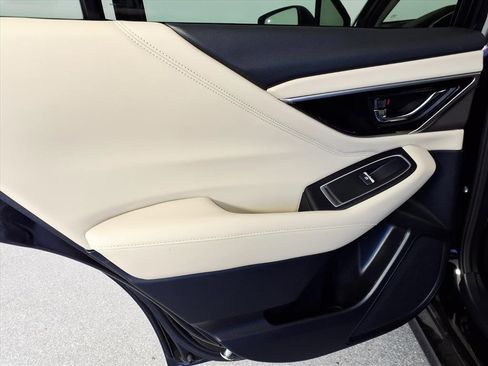 Used 2022 Subaru Legacy Limited image 9