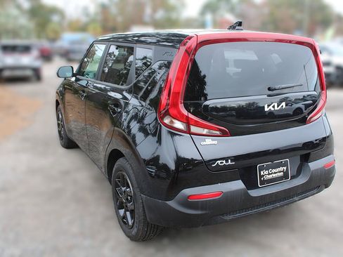 Certified 2022 Kia Soul LX w/ Technology Package image 11