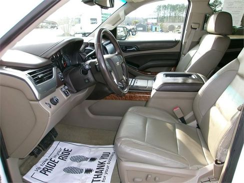 Used 2015 Chevrolet Suburban LTZ w/ Texas Edition image 18