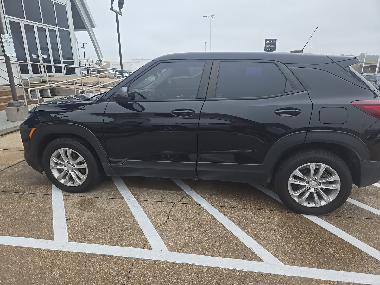 Used 2021 Chevrolet TrailBlazer LS FWD image 9