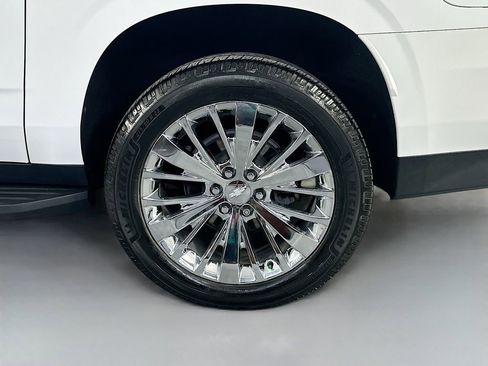 Used 2021 Chevrolet Suburban Premier w/ Premium Package image 35