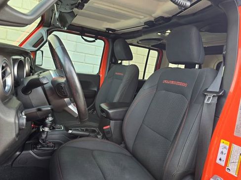 Used 2019 Jeep Wrangler Unlimited Rubicon w/ Cold Weather Group AWD/4WD image 21