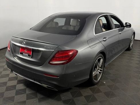 Used 2018 Mercedes-Benz E 400 4MATIC Sedan image 8