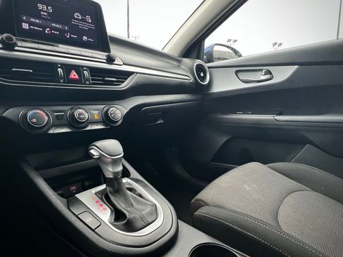 Used 2022 Kia Forte LXS image 43