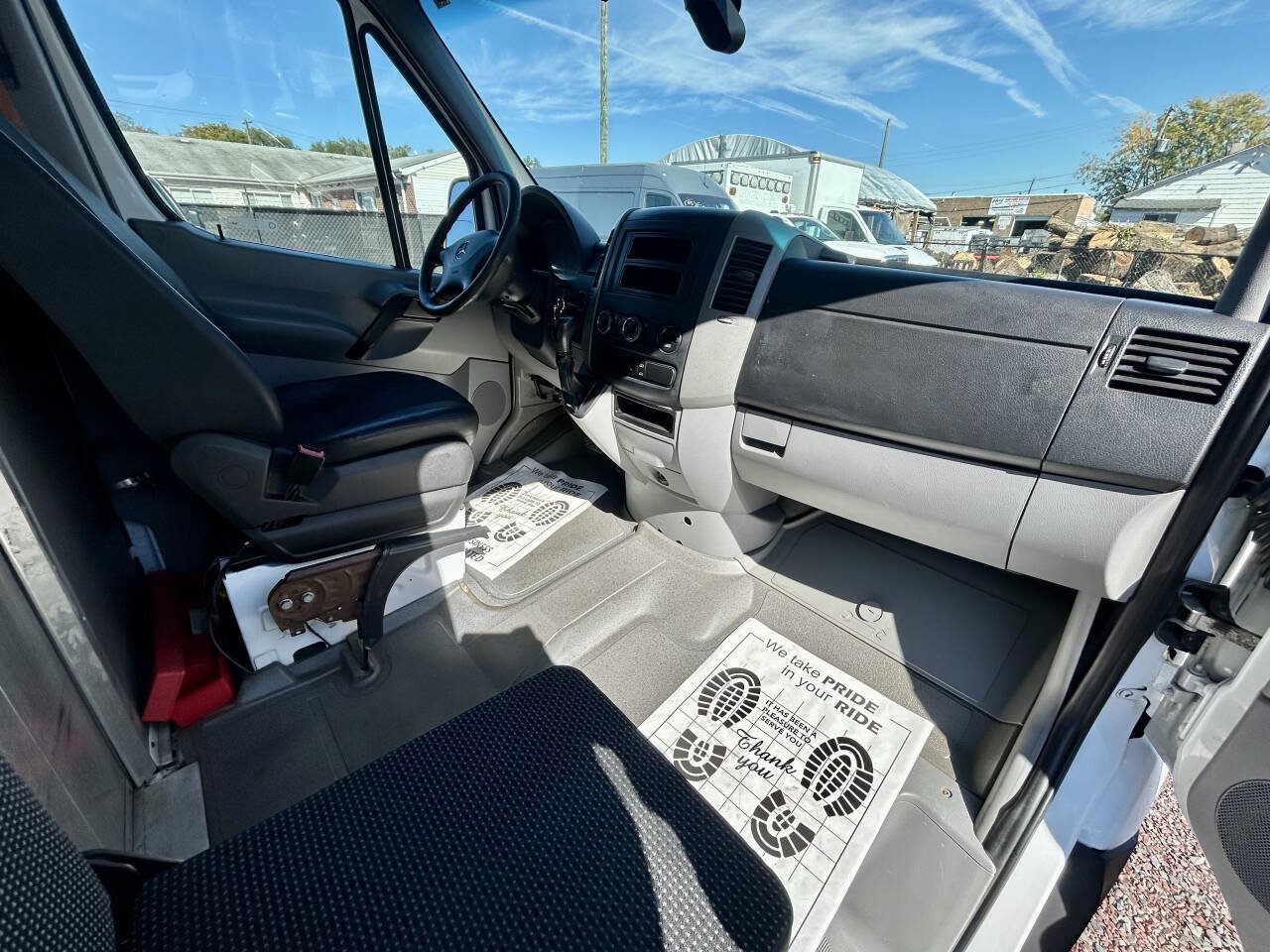 Used 2012 Mercedes-Benz Sprinter 2500 image 11