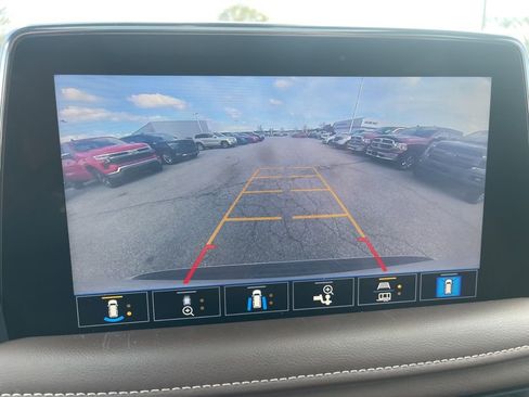 Used 2021 Chevrolet Suburban High Country image 21