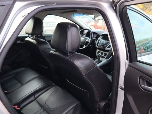 Used 2014 Ford Focus SE w/ Equipment Group 201A image 18