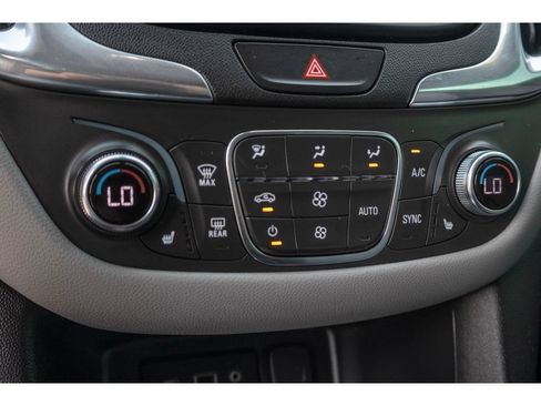 Used 2021 Chevrolet Equinox LT AWD/4WD image 25
