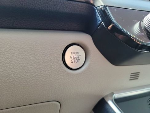New 2026 Kia Carnival SX FWD image 29