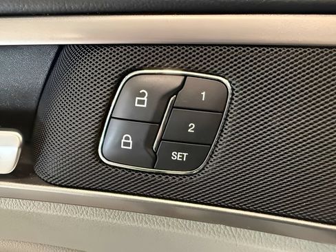 Used 2020 Ford Fusion SEL FWD image 16
