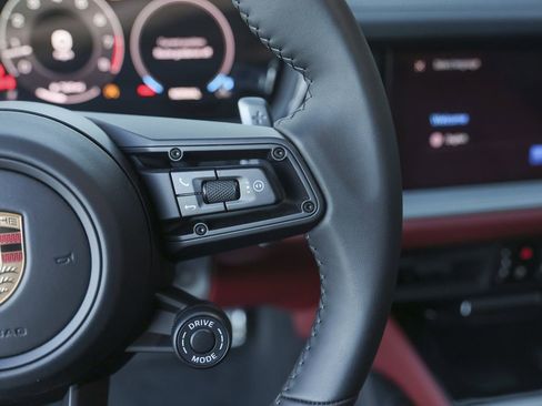 New 2025 Porsche Cayenne S image 21