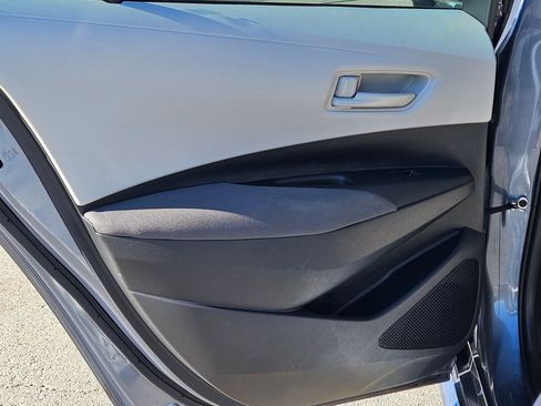 Used 2022 Toyota Corolla LE image 22