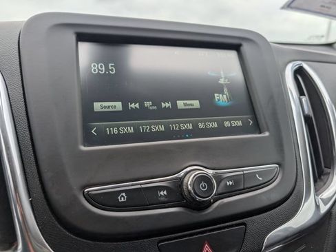 Used 2018 Chevrolet Equinox LT FWD image 15