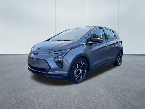 Used 2022 Chevrolet Bolt LT w/ Infotainment Package image 2
