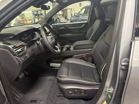 New 2026 GMC Acadia Denali w/ Super Cruise Package AWD/4WD image 11