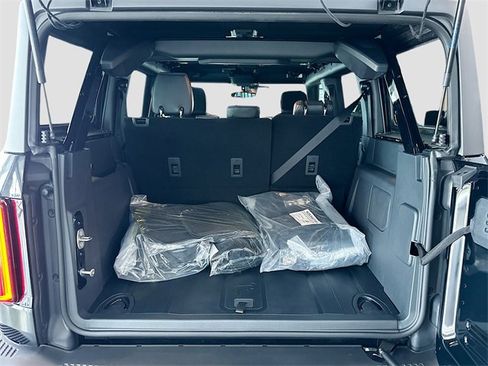 Used 2025 Ford Bronco Badlands image 22
